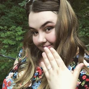 Meet your Posher, Katelyn